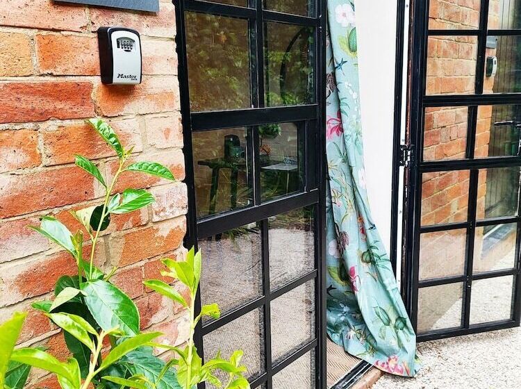 ベッドアンドブレックファースト Bankview