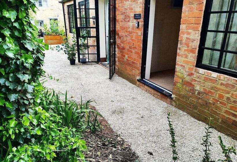 ベッドアンドブレックファースト Bankview