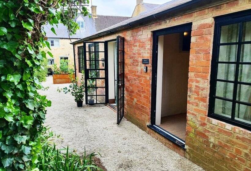 ベッドアンドブレックファースト Bankview