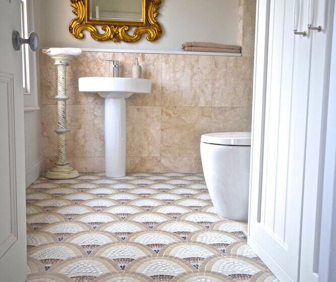 민박 The Art House Hove