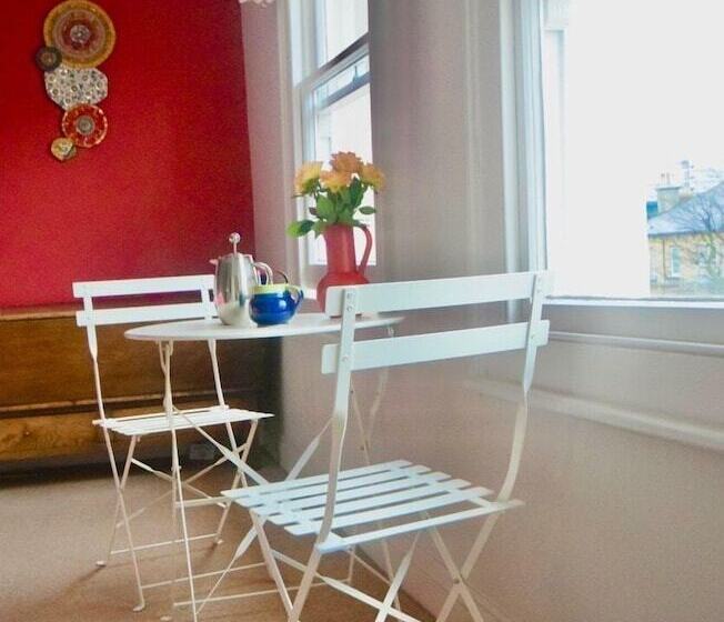 민박 The Art House Hove