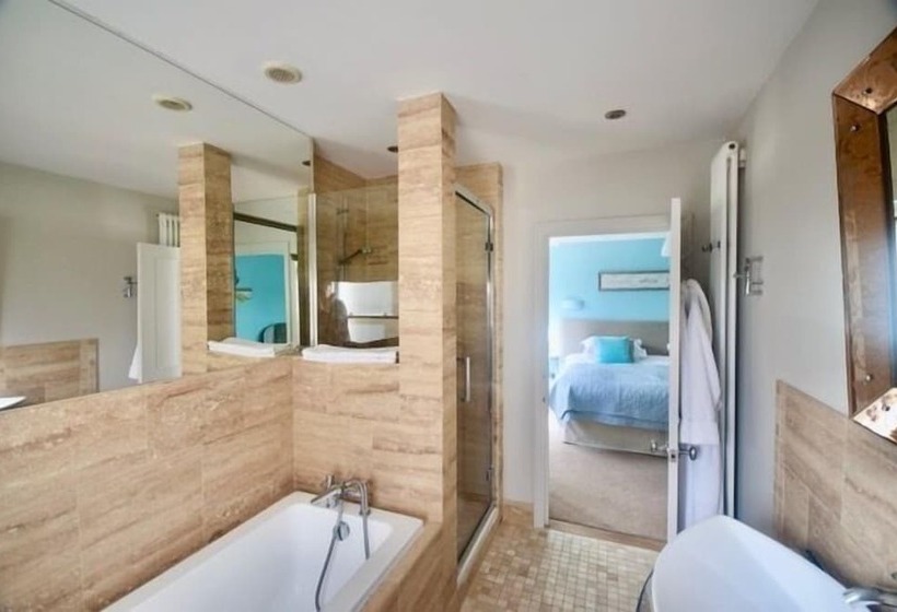 민박 The Art House Hove