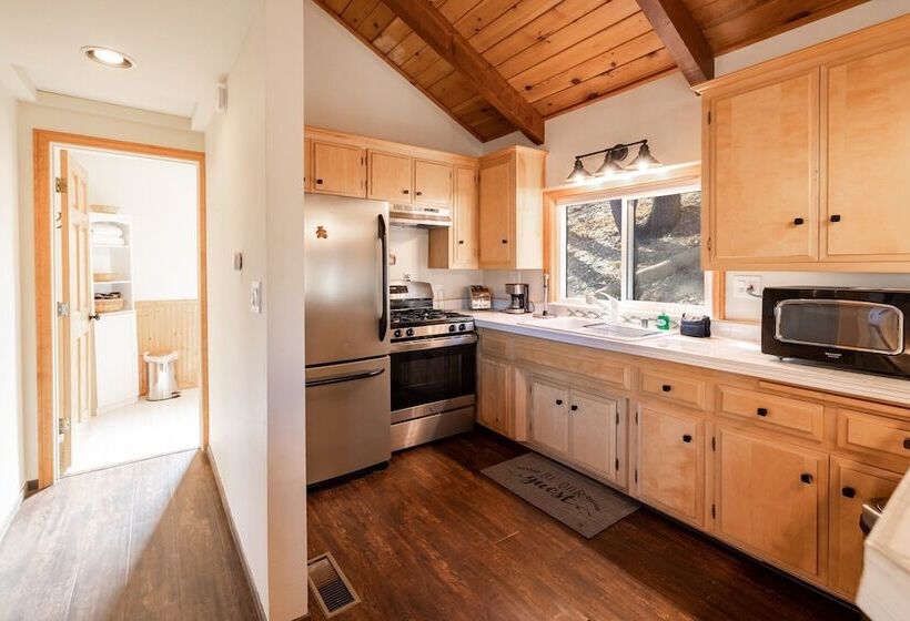 Black Oak Cabin #1977