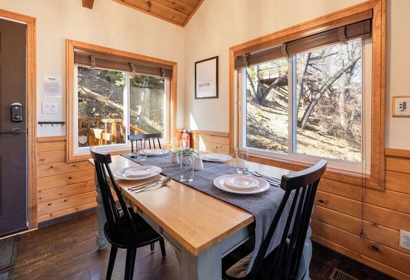 Black Oak Cabin #1977