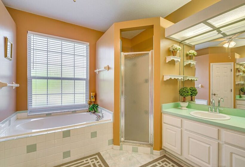 1 Mi To Rainbow Springs State Park: Home W/ Lanai!