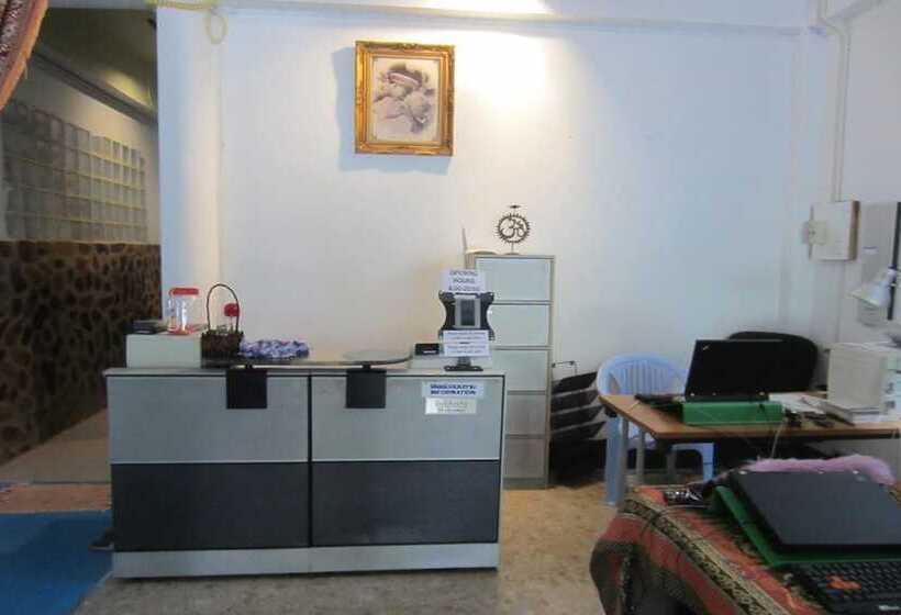 Cedarberg House Three Pagoda Pass   Hostel