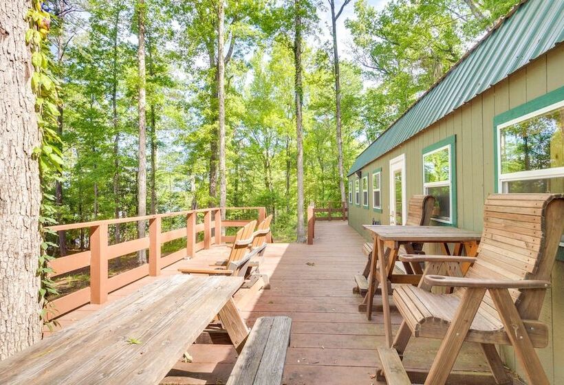 Cozy Hemphill Cabin W/ Lake Views & Deck!