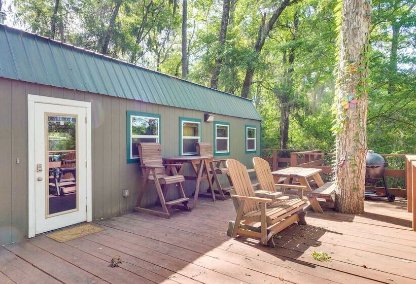 Cozy Hemphill Cabin W/ Lake Views & Deck!
