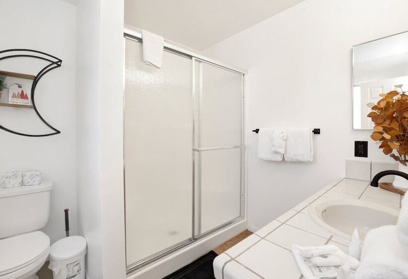 Divine Chateau #2357