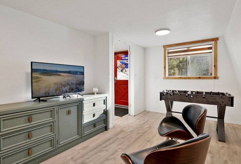 Fox & Bears Retreat #2190