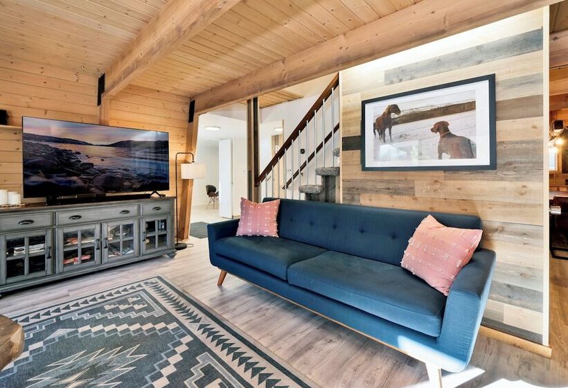 Fox & Bears Retreat #2190