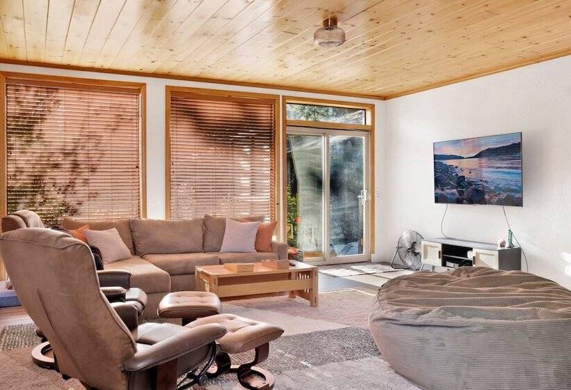 Gold Mountain Hideaway! #2350