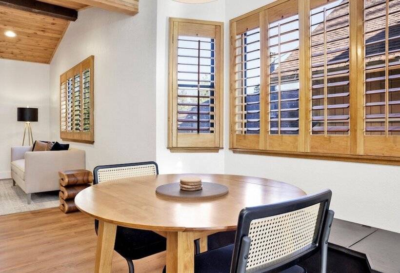 Gold Mountain Hideaway! #2350