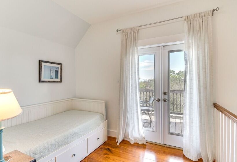 Gulf Shores Beach House W/ Deck: Walk To Shore!