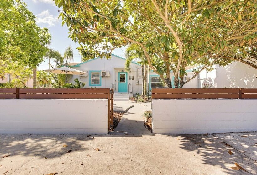 Hollywood Cottage Near Haulover Park: Pets Welcome