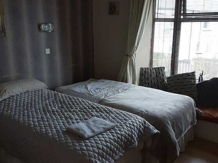 簡易ホテル The Pink Geranium