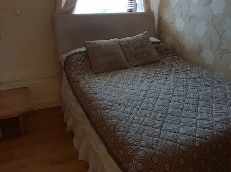 簡易ホテル The Pink Geranium