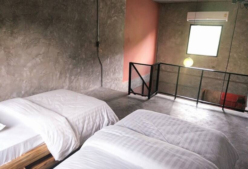 בית מלון כפרי Baan Nokhook Resort