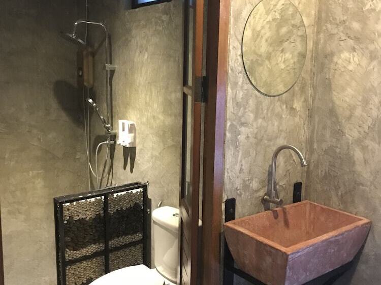 בית מלון כפרי Baan Nokhook Resort