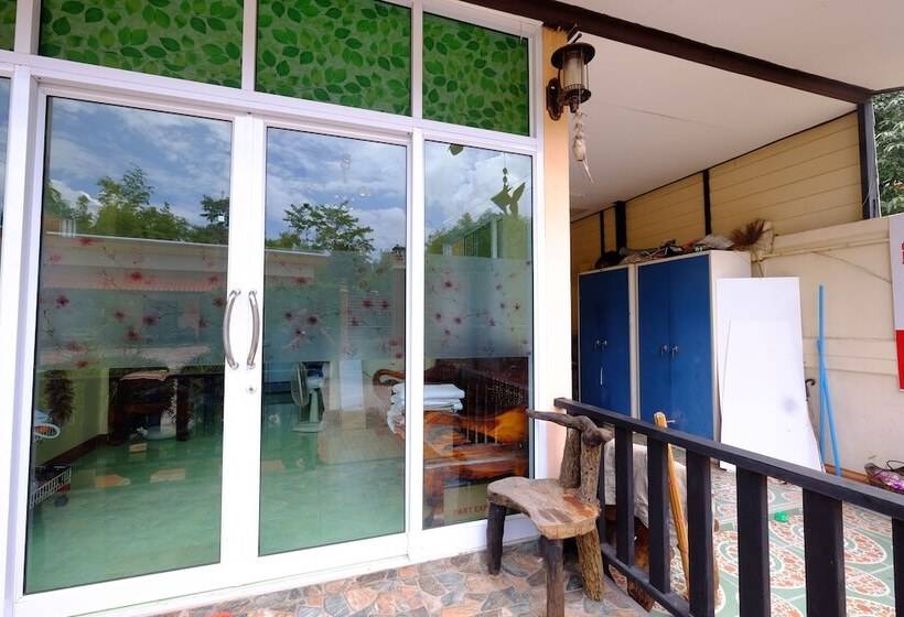 فندق Baan Torfun Resort Sakon Nakhon