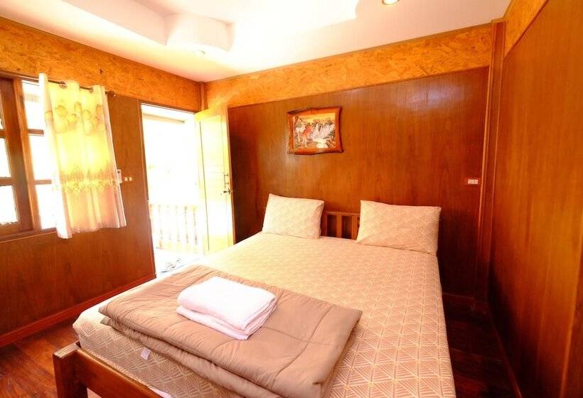 فندق Baan Torfun Resort Sakon Nakhon