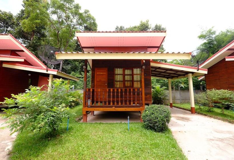 Отель Baan Torfun Resort Sakon Nakhon