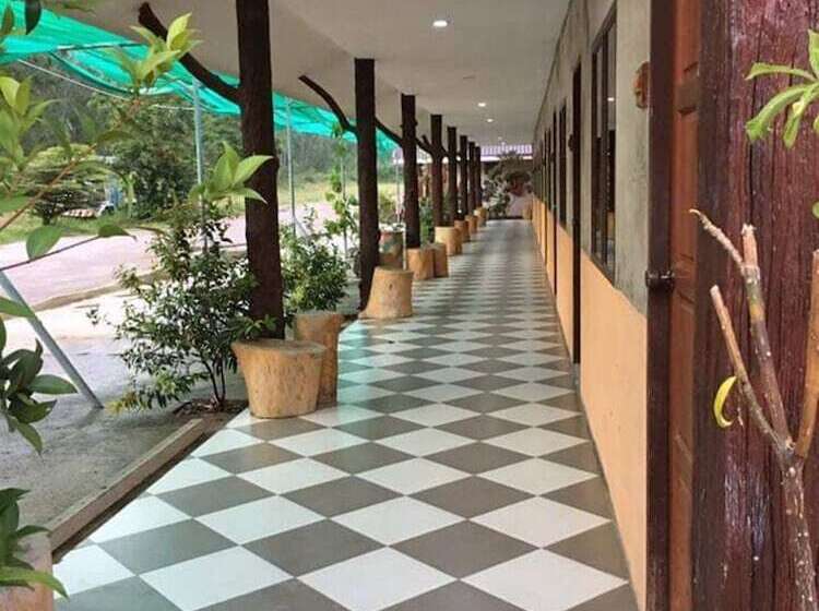 酒店 Bansai Resort