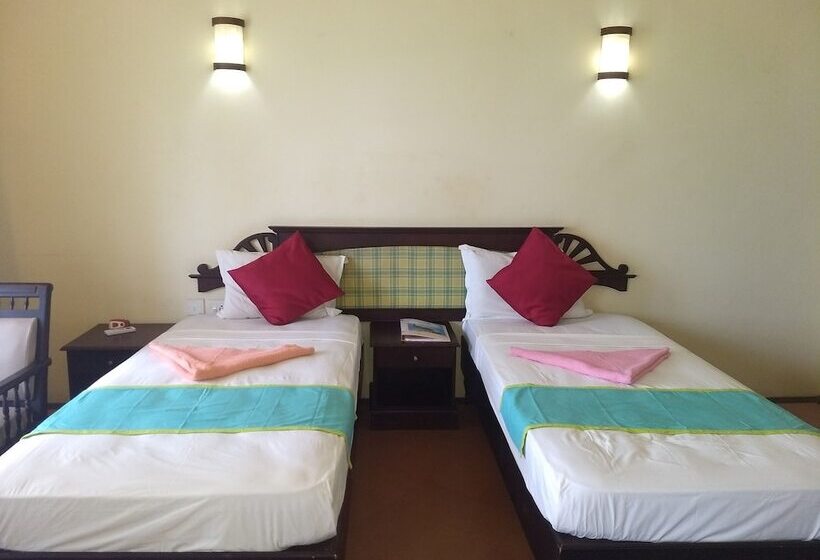 ホテル Blooming Bay - Clifftop Beach Resort