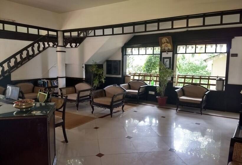 ホテル Blooming Bay - Clifftop Beach Resort