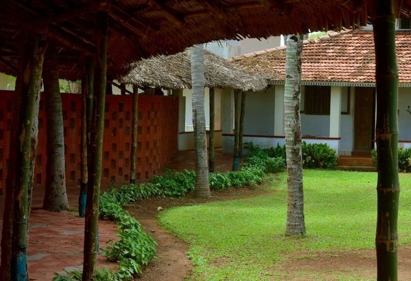 ホテル Blooming Bay - Clifftop Beach Resort