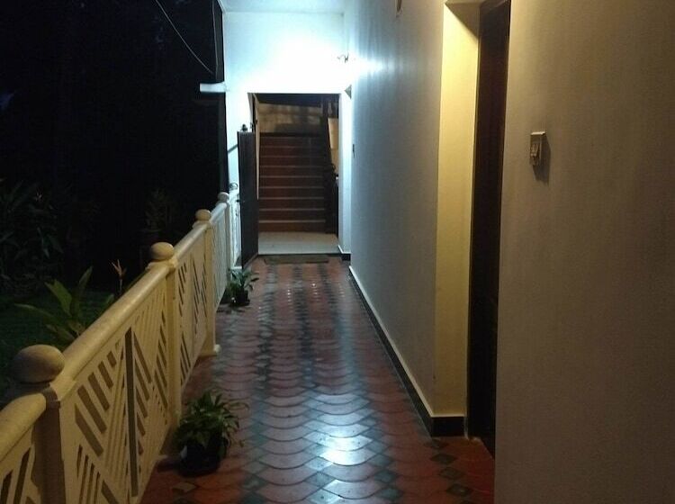 ホテル Blooming Bay - Clifftop Beach Resort