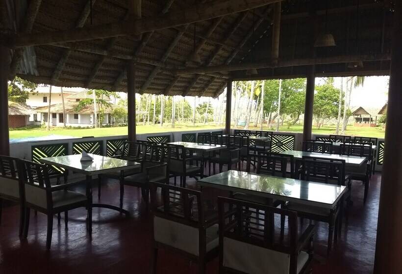 ホテル Blooming Bay - Clifftop Beach Resort