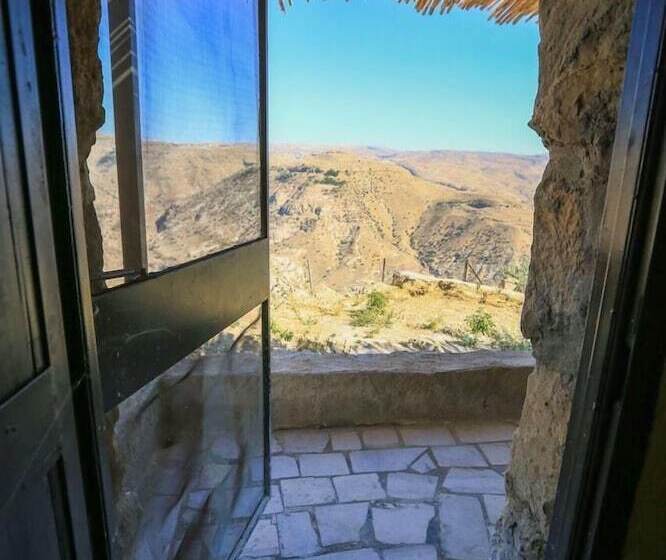 هتل Cela Rural Logde