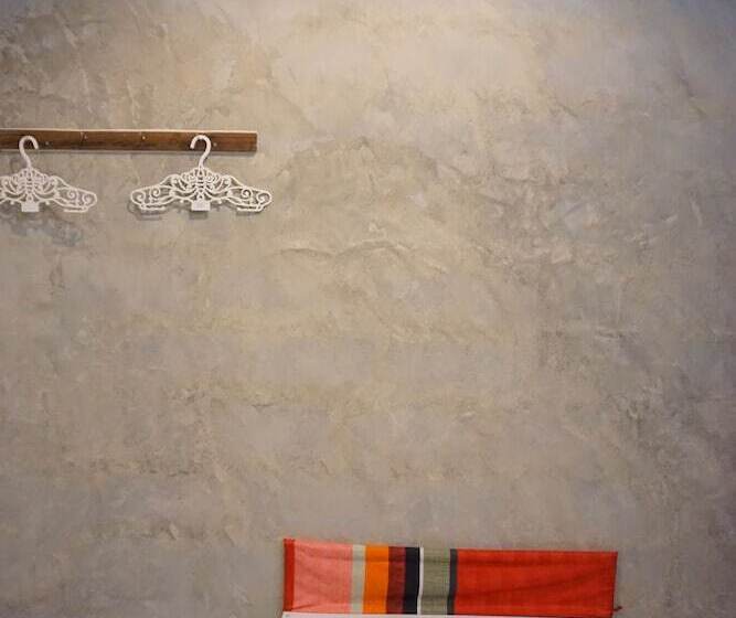 ホテル Chiangkhan Modern Home