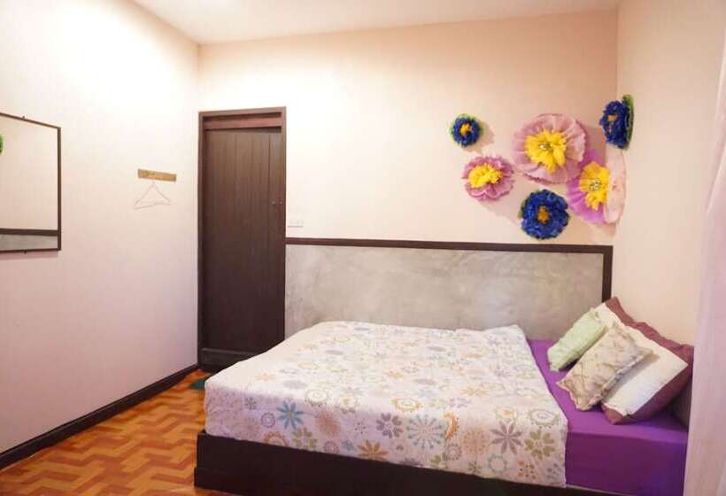 ホテル Chiangkhan Modern Home