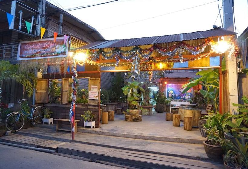 هتل Chiangkhan Modern Home