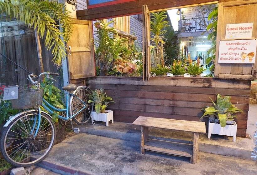 ホテル Chiangkhan Modern Home