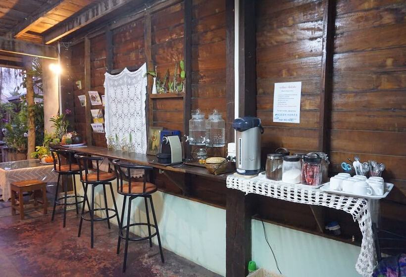 ホテル Chiangkhan Modern Home