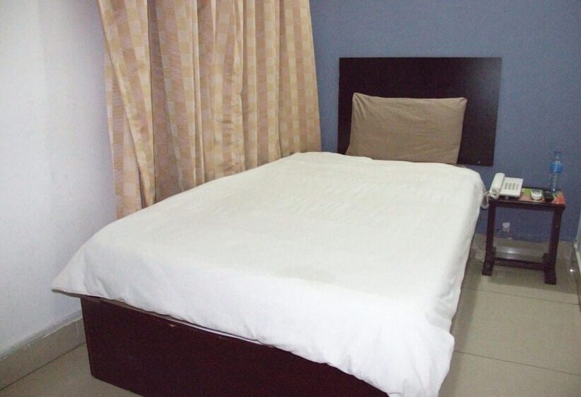 فندق Continental