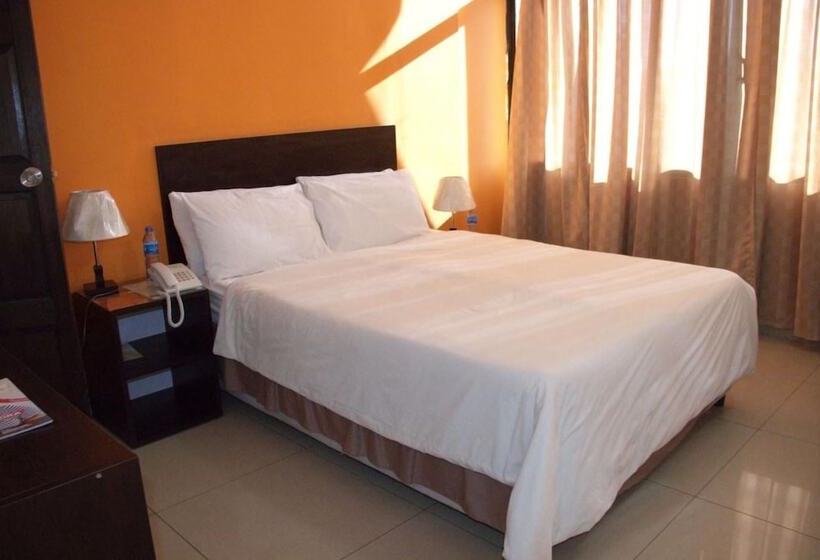 فندق Continental