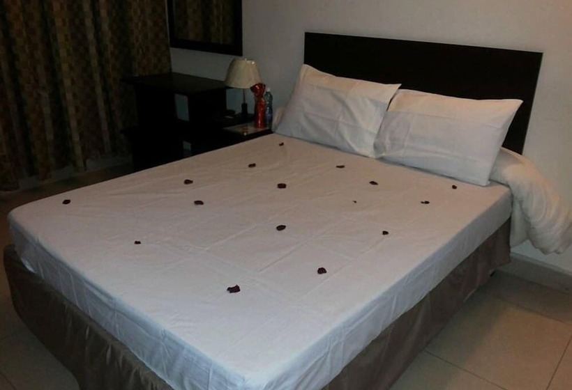 فندق Continental