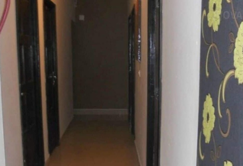 فندق Continental