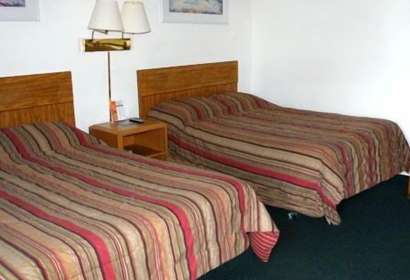 ホテル Economy Inn Cadillac