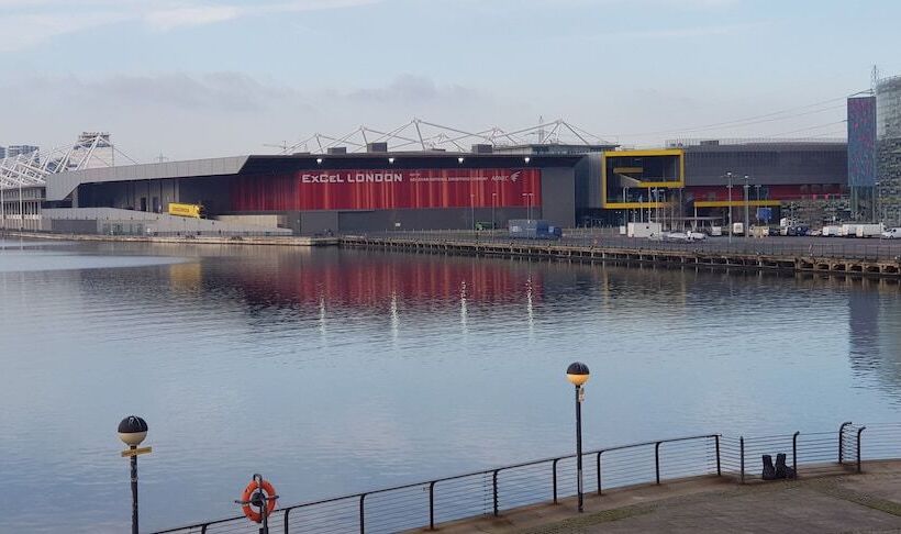 호텔 Exclusive Excel London Apartment