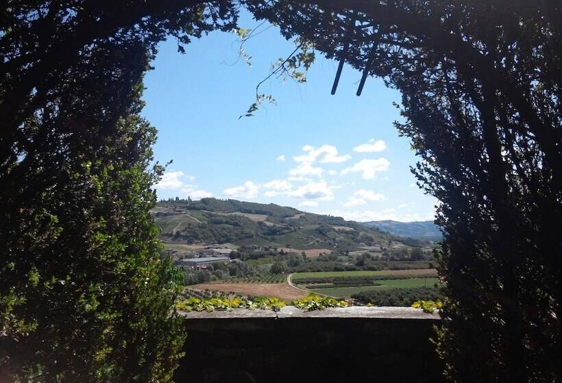 בית מלון כפרי Il Castello Di Bubbio