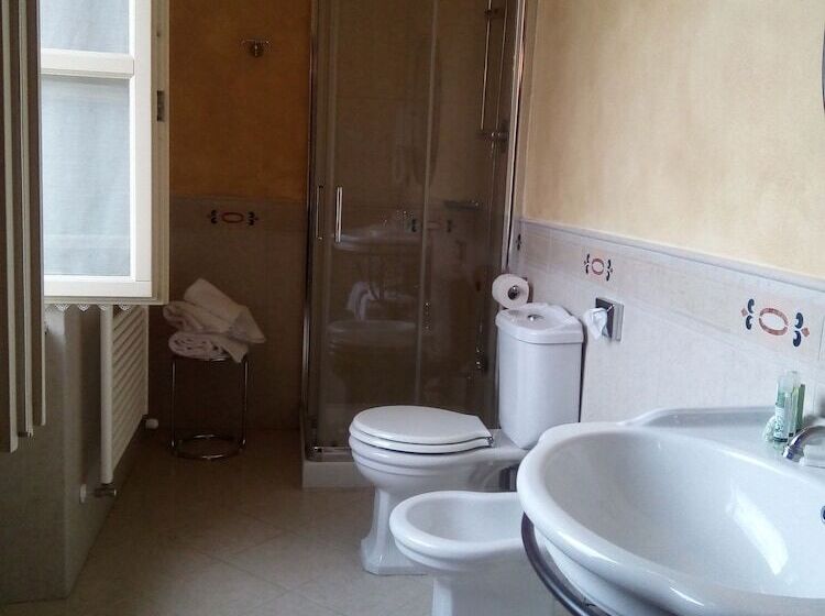 فندق Il Castello Di Bubbio