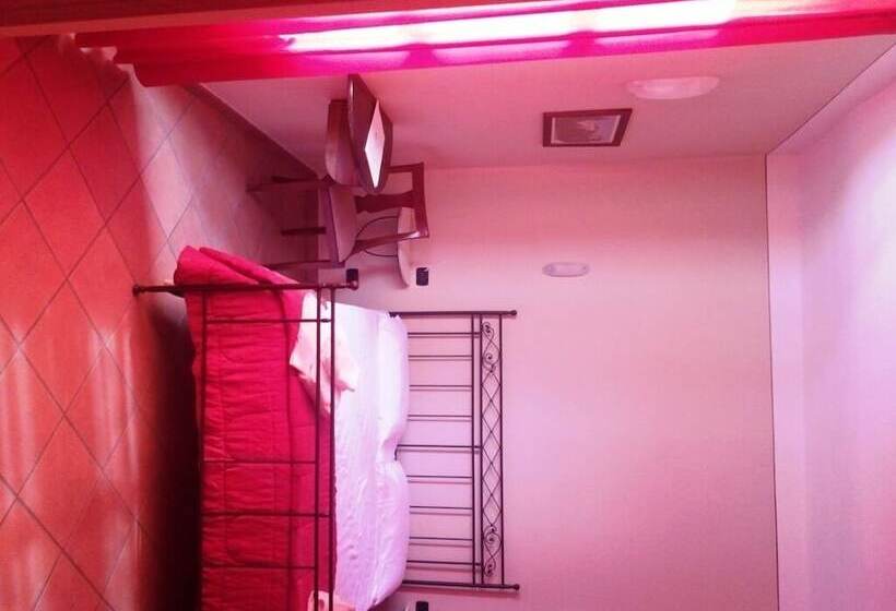 فندق Il Castello Di Bubbio