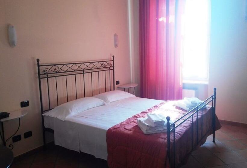 فندق Il Castello Di Bubbio