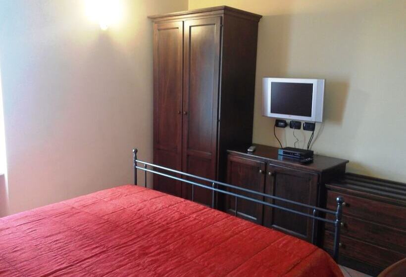 בית מלון כפרי Il Castello Di Bubbio