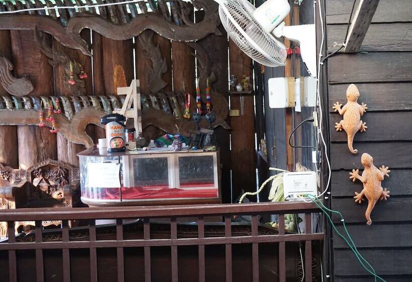 호텔 Innlhong Home Lampang